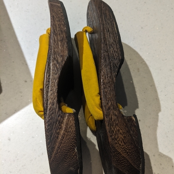 Wooden Sandals with Yellow Straps - Picture 3 of 4